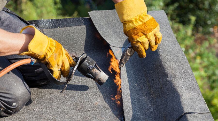 Expert Emergency Roof Repairs services in Chesterland, OH